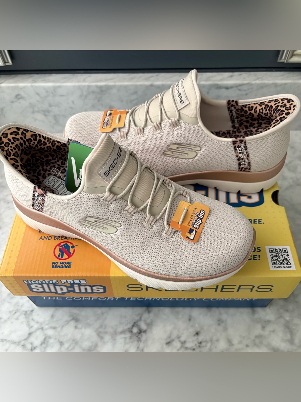 Skechers Hands Free Slip-ins® Summits Women's Sneaker Size 6.5 Shoe Leopard Chic